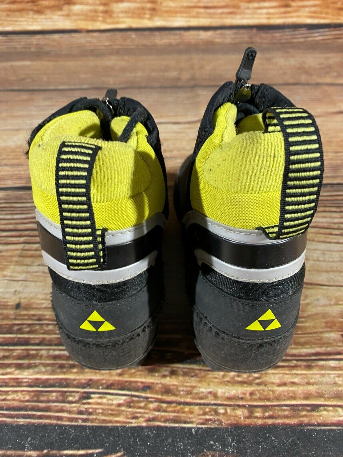 Fischer XC Ultimate Kids Nordic Cross Country Ski Boots Size EU30 NNN F-255
