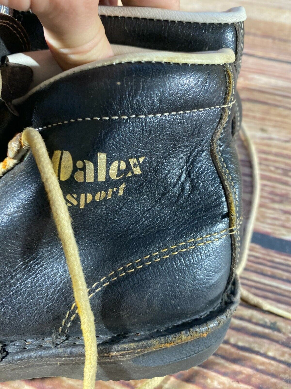 DALEX Vintage Cross Country Ski Boots Kandahar Cable Bindings EU36 US4  KL32