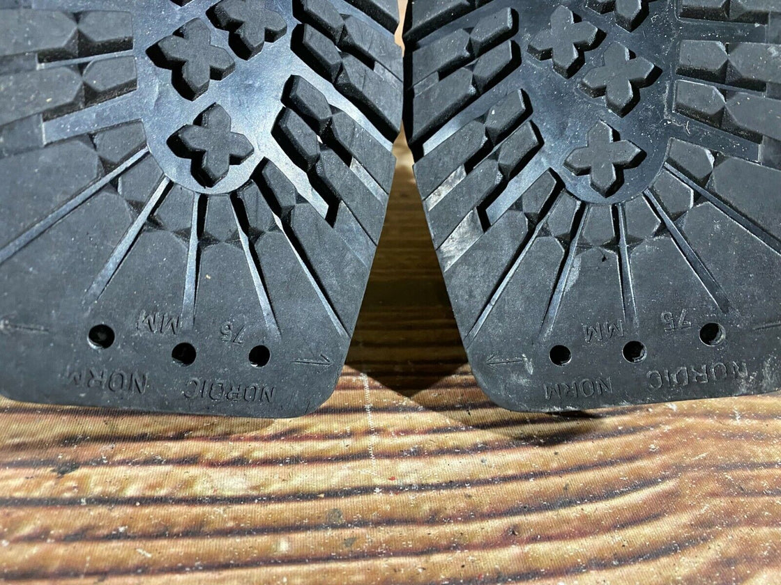 Crispi Super Nordic Norm Cross Country Ski Boots Size EU38 US6 NN 75mm 1651