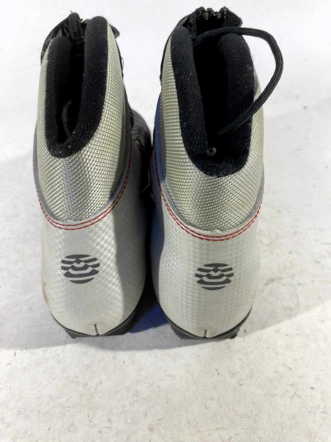 Alpina T8 Nordic Cross Country Classic Ski Boots Size EU43 US9.5 for NNN 318