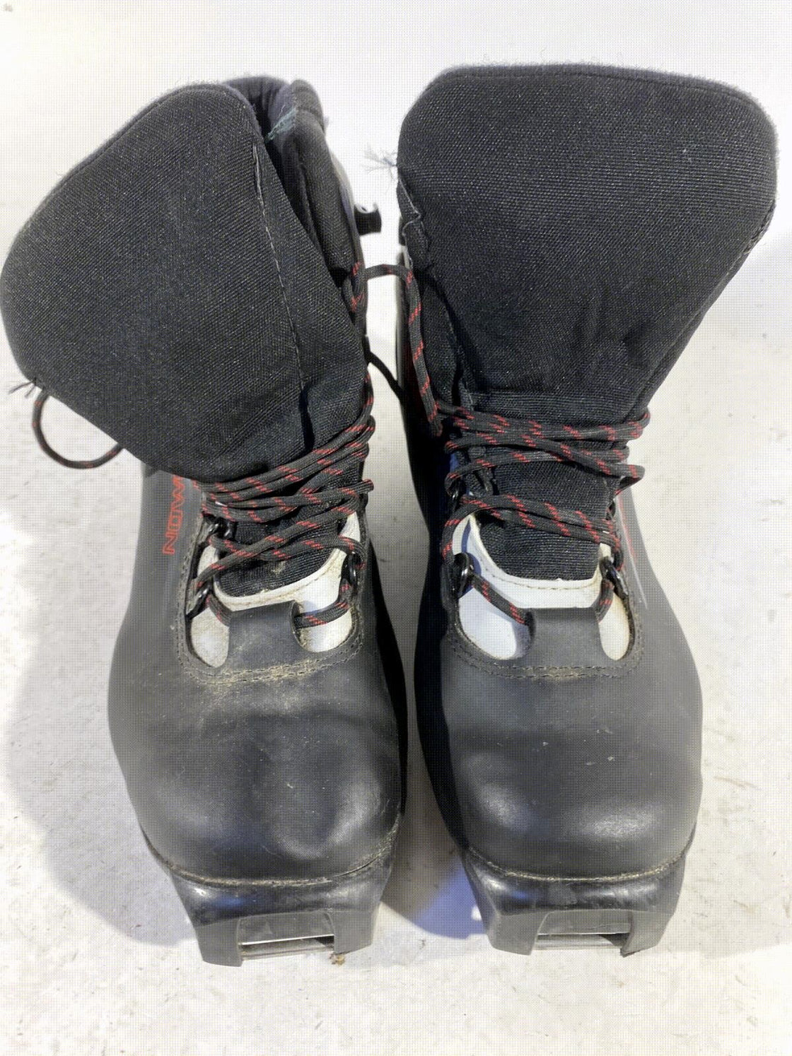 SALOMON Escape 5 Nordic Cross Country Ski Boots Size EU42 US8.5 SNS Profil 330