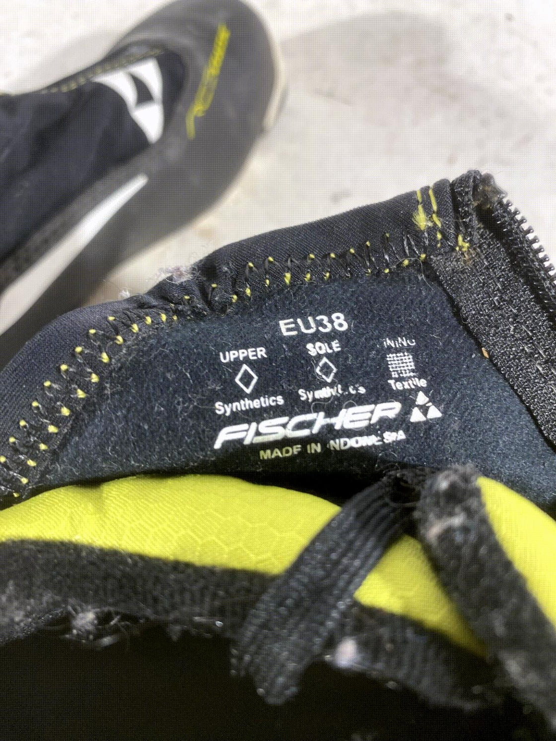 Fischer RCS Classic Nordic Cross Country Ski Boots Size EU38 US6 for NNN 386