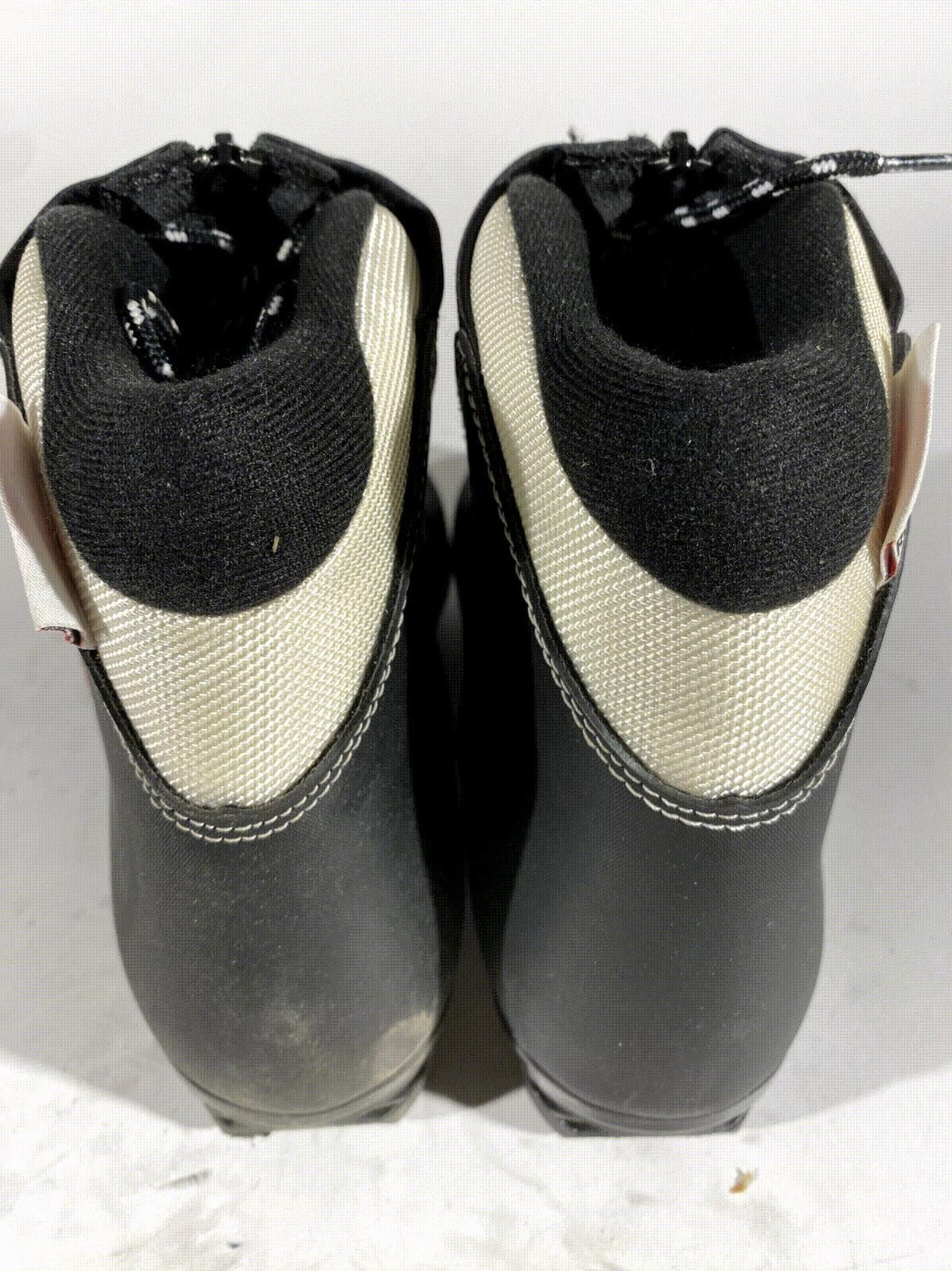 Rossignol X-Tour Ultra Nordic Cross Country Ski Boots Size EU42 US9 NNN 2586