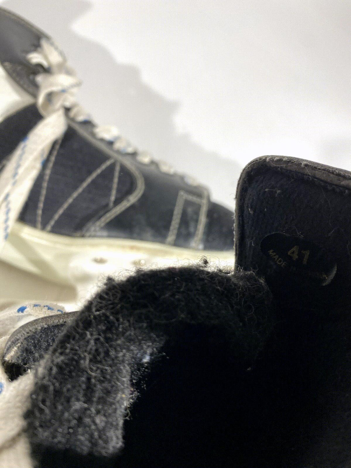 CCM 69 Ice Skates Ice Hockey Shoes Unisex Size U8 EU41 Mondo 271 IS61