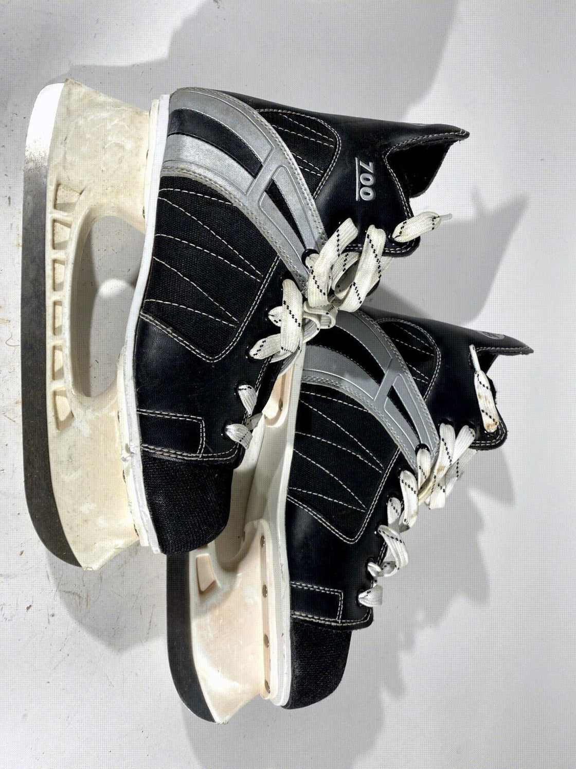 Pro Flyer 100 Ice Skates Ice Hockey Shoes Size US10.5 EU44 Mondo 280 IS83