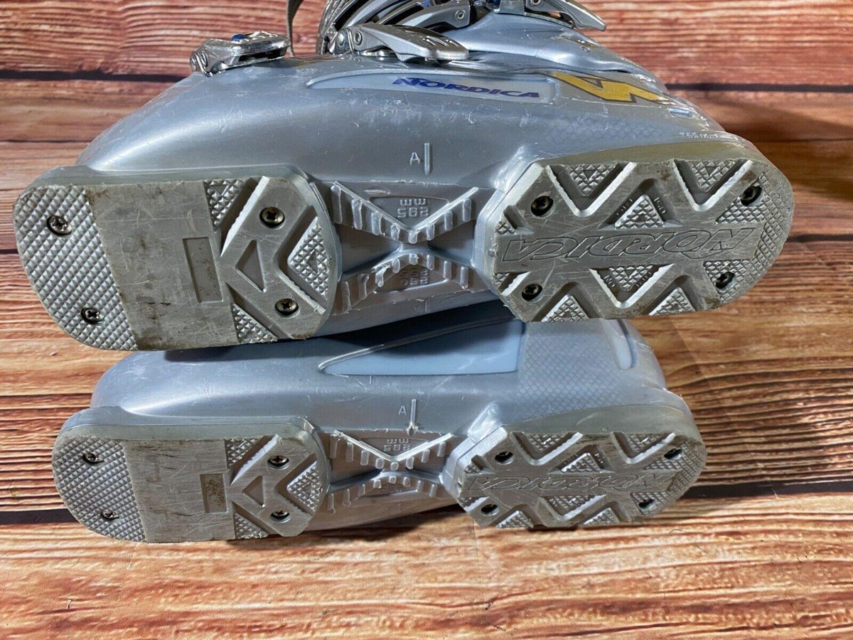 Nordica Alpine Ski Boots 245mm DH146