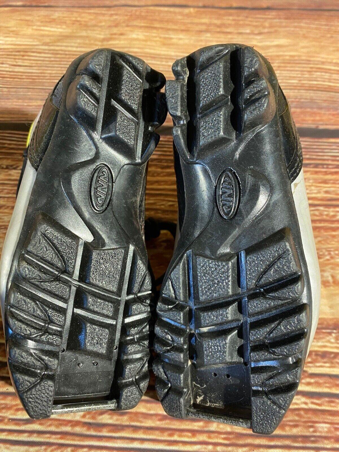 Fischer XJ Sprint Nordic Cross Country Ski Boots Kids Size EU28 US10.5 NNN F-618