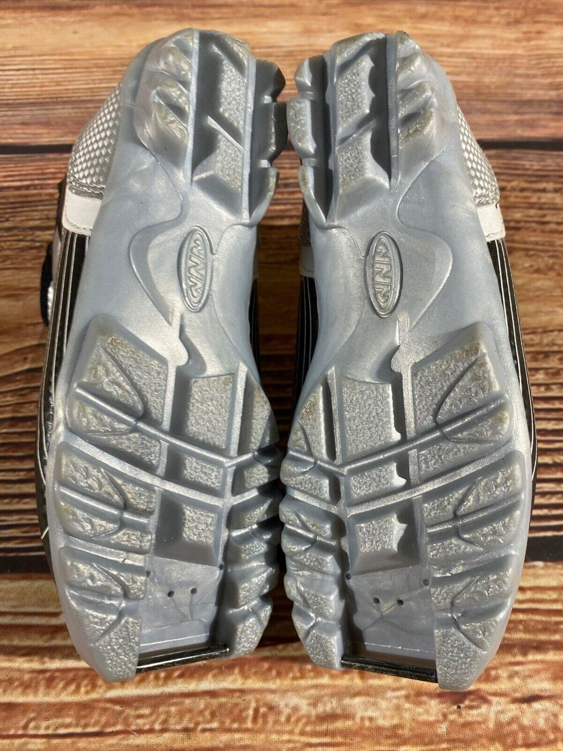 Madshus Super Line Kids Nordic Cross Country Ski Boots Size EU33 US1.5 NNN M270