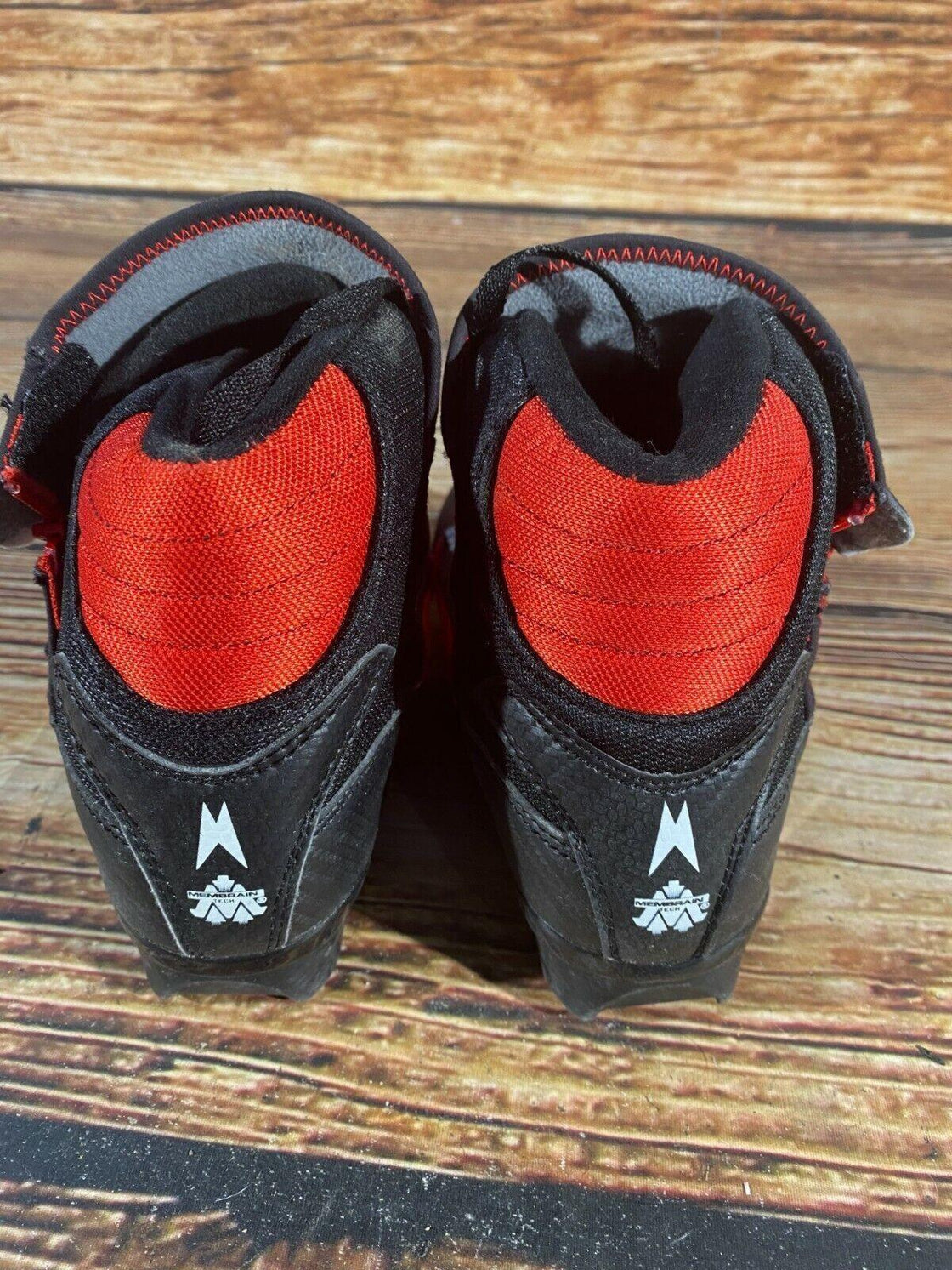 Madshus Ultra C Nordic Cross Country Ski Boots Size EU37 US4.5 NNN bindings 2593