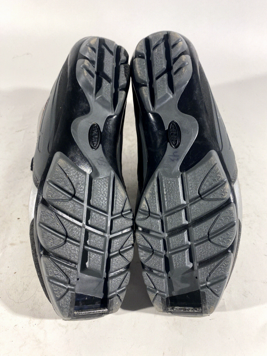 Fischer Classic Nordic Cross Country Ski Boots Classic Size EU43 SU9.5 NNN 3228