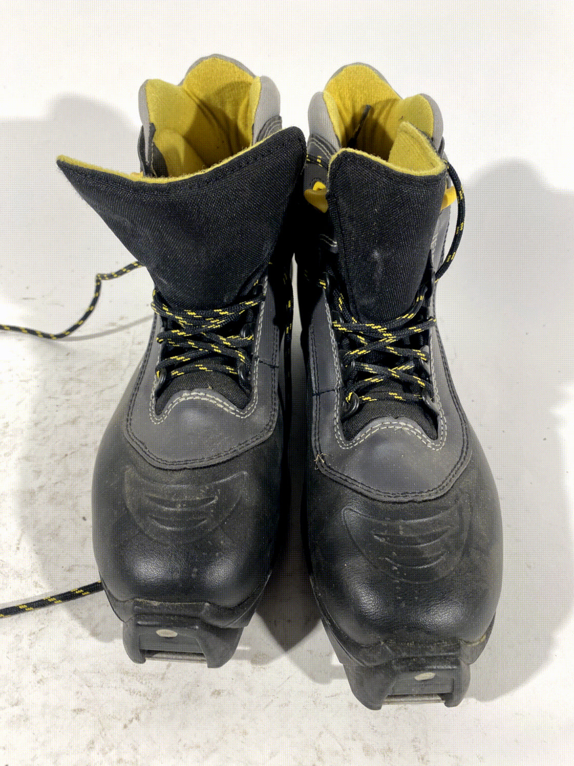 SALOMON Nordic Cross Country Ski Boots Size EU40 US7.5 SNS profil 1403