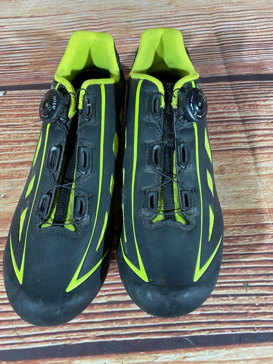 ON GEAR Carbon Road Cycling Shoes Size 3 Bolts EU43 US9.5 Mondo 275  cs817