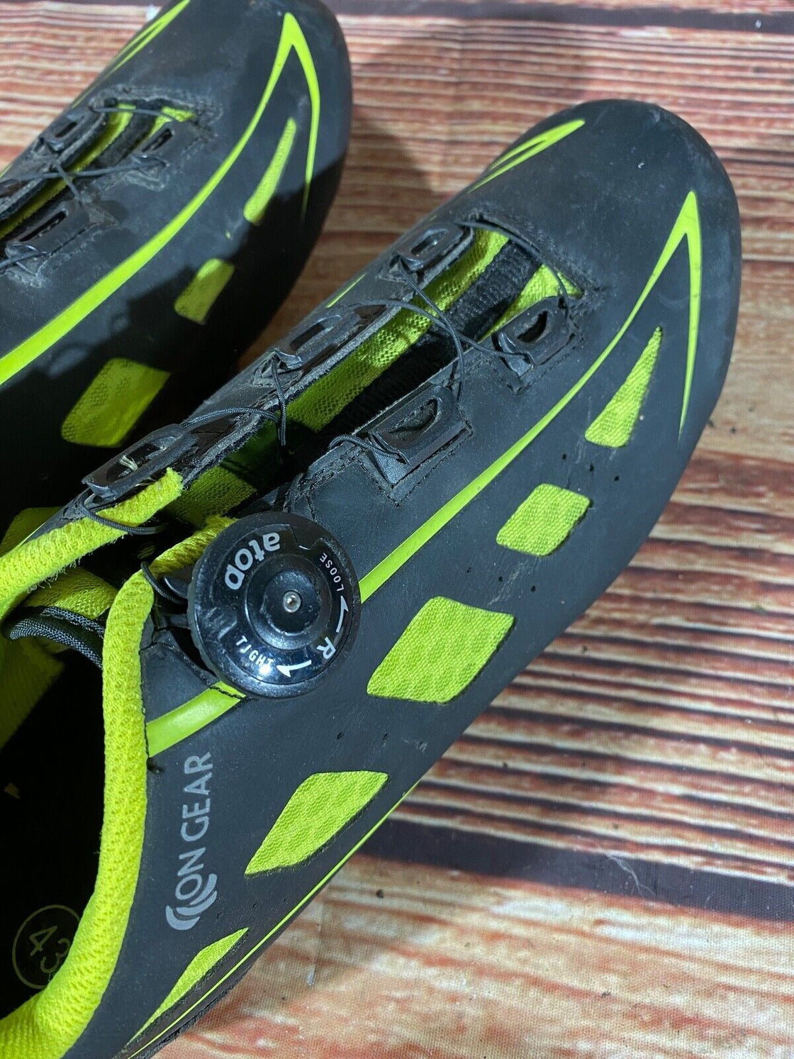 ON GEAR Carbon Road Cycling Shoes Size 3 Bolts EU43 US9.5 Mondo 275  cs817