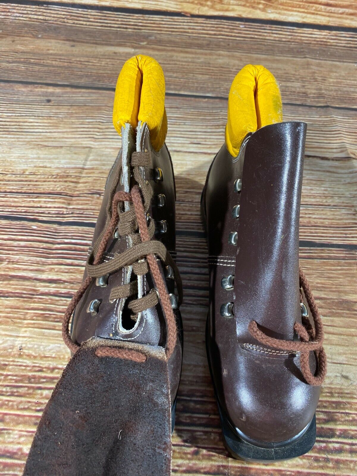 Alpine Ski Boots EU 37 US 5 Vintage 240mm KL88