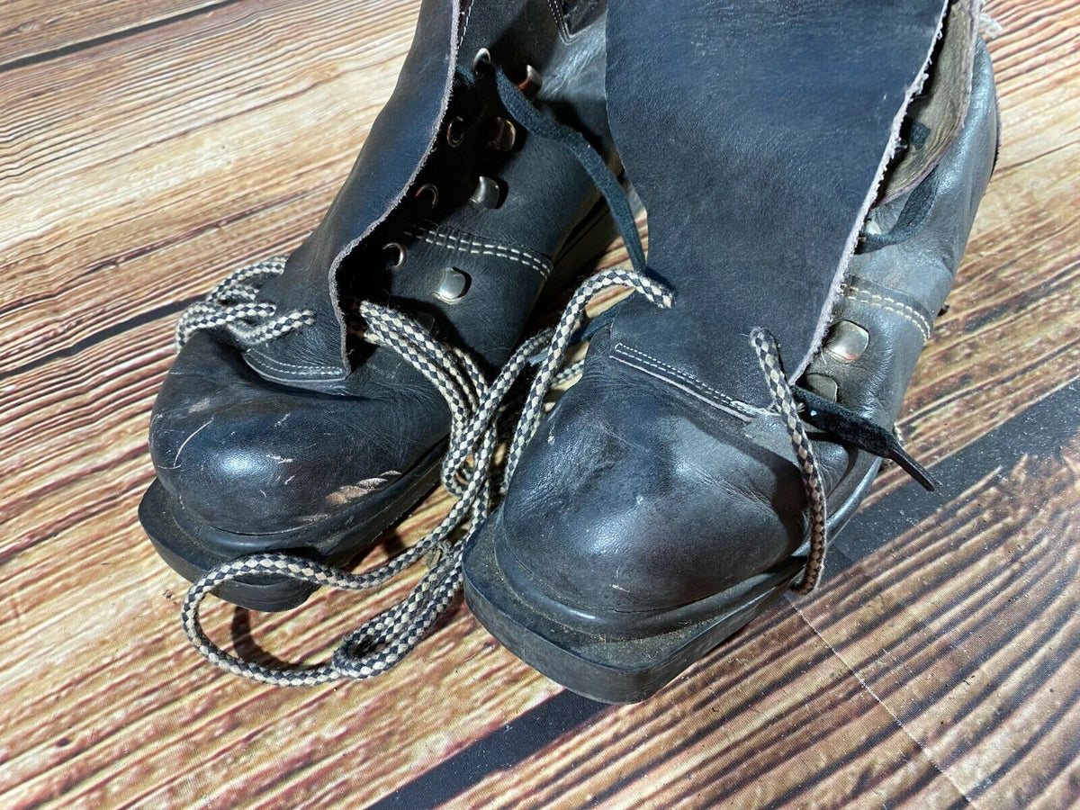 Alpine Ski Boots EU 41 US 7.5 Vintage 260mm KL91