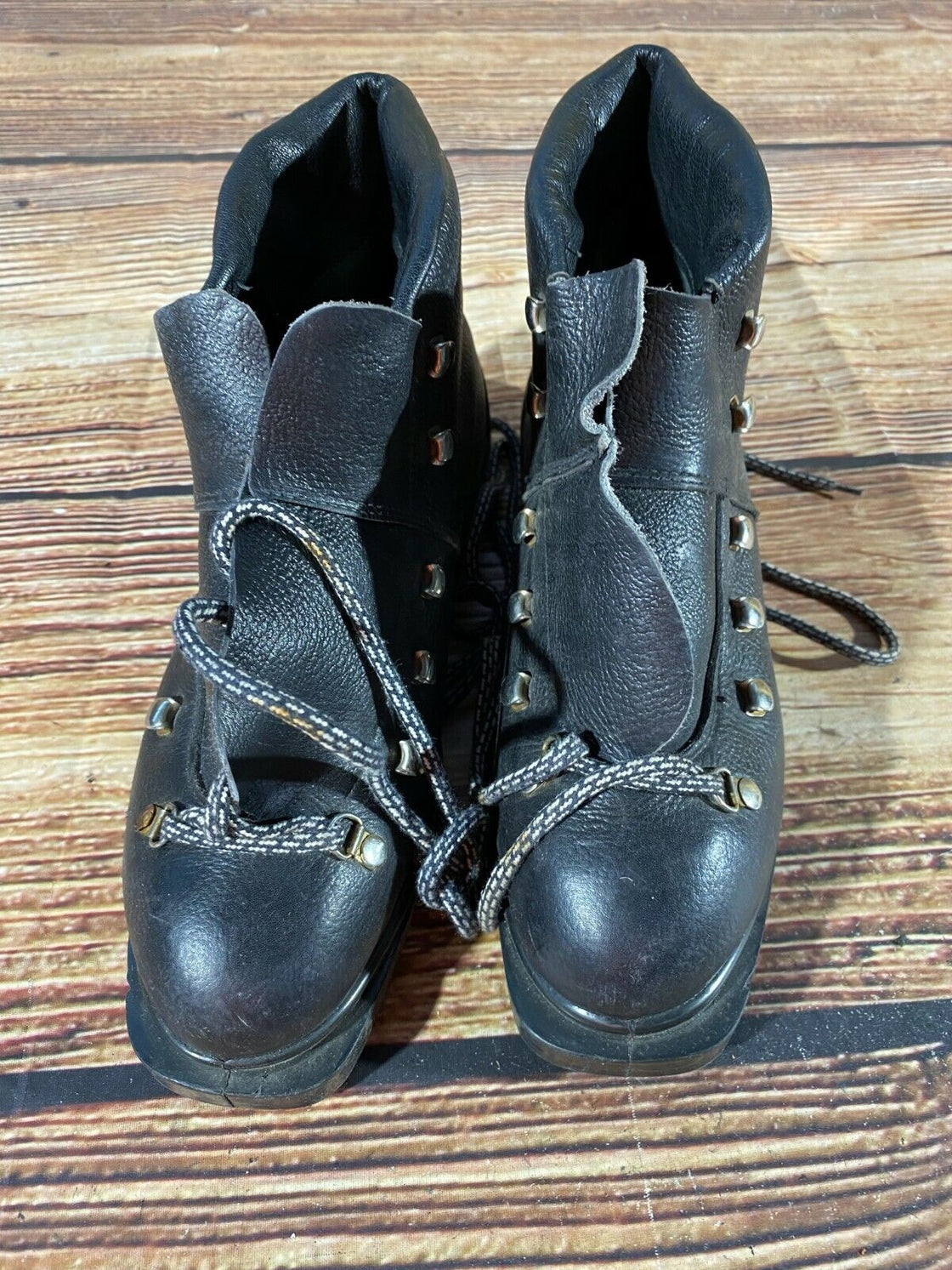 Vintage Alpine Ski Boots Downhill US8.5 UK7.5, Mondo 263 Cable Bindings KL95