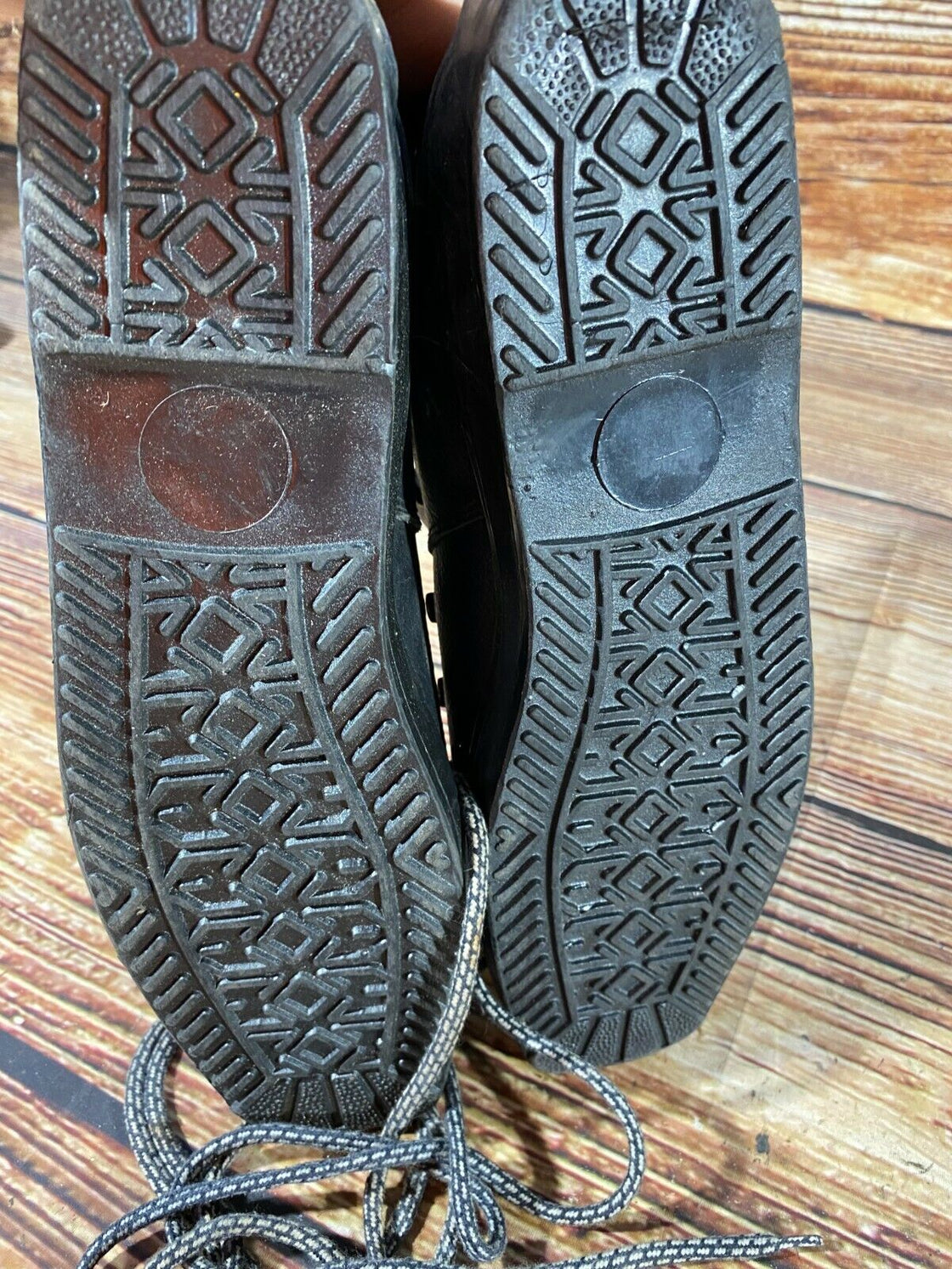 Vintage Alpine Ski Boots Downhill US8.5 UK7.5, Mondo 263 Cable Bindings KL95