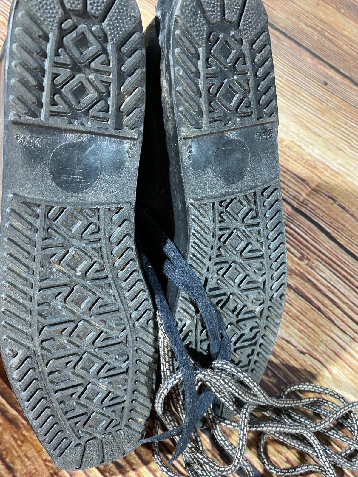 Alpine Ski Boots EU 38 US 6 Vintage 245mm KL96