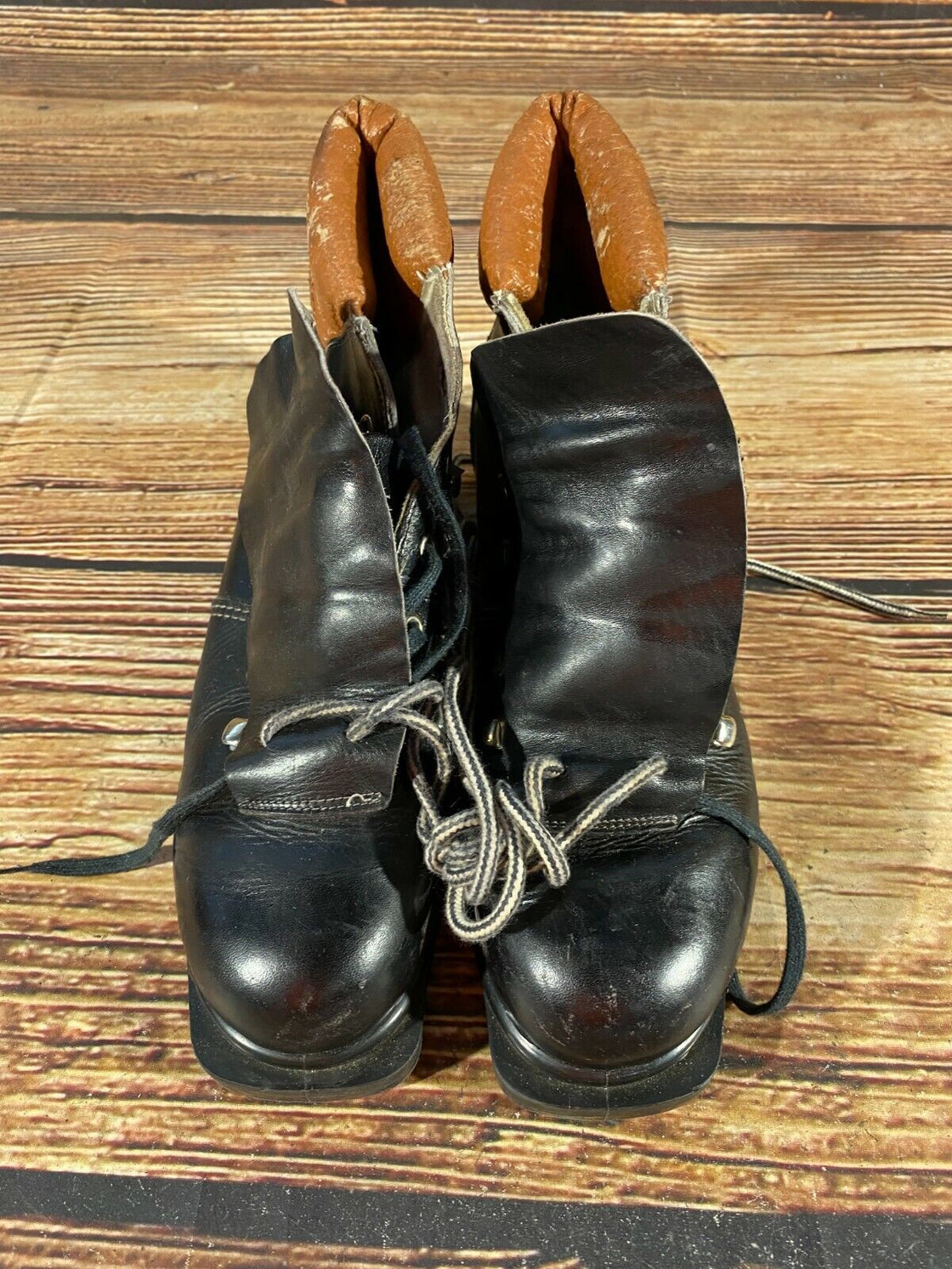 Vintage Alpine Ski Boots Downhill Skiing US9.5 UK9 Mondo 275 Cable Binding KL99