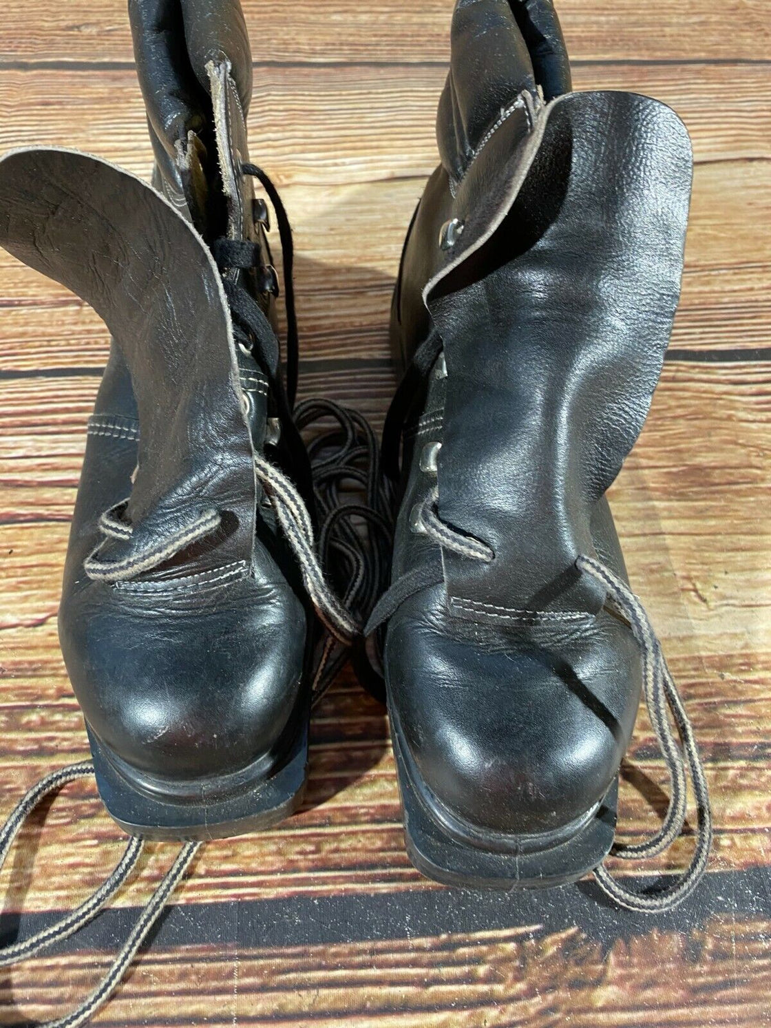 Vintage Alpine Ski Boots Skiing EU40 US7 UK6.5 Mondo 255 Cable Bindings KL104