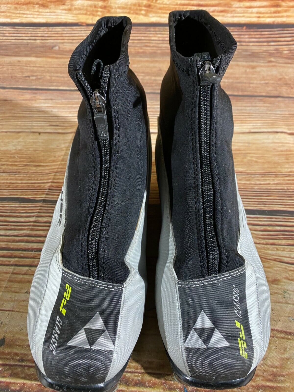 Fischer RJ Classic Cross Country Ski Boots Classic NNN EU 39 US 7 252mm 1508