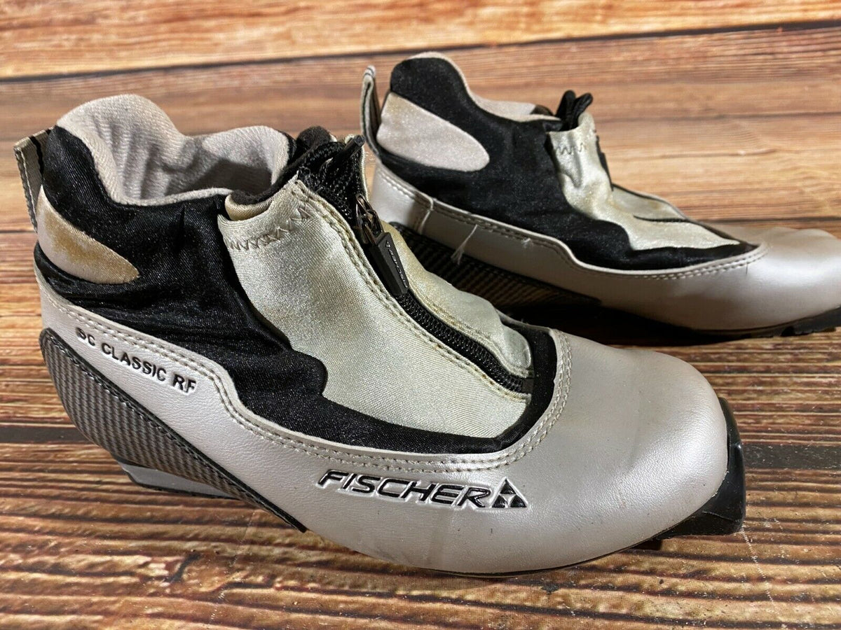 Fischer SC Classic Cross Country Ski Boots Classic SNS Profil EU 37 US 5 1132