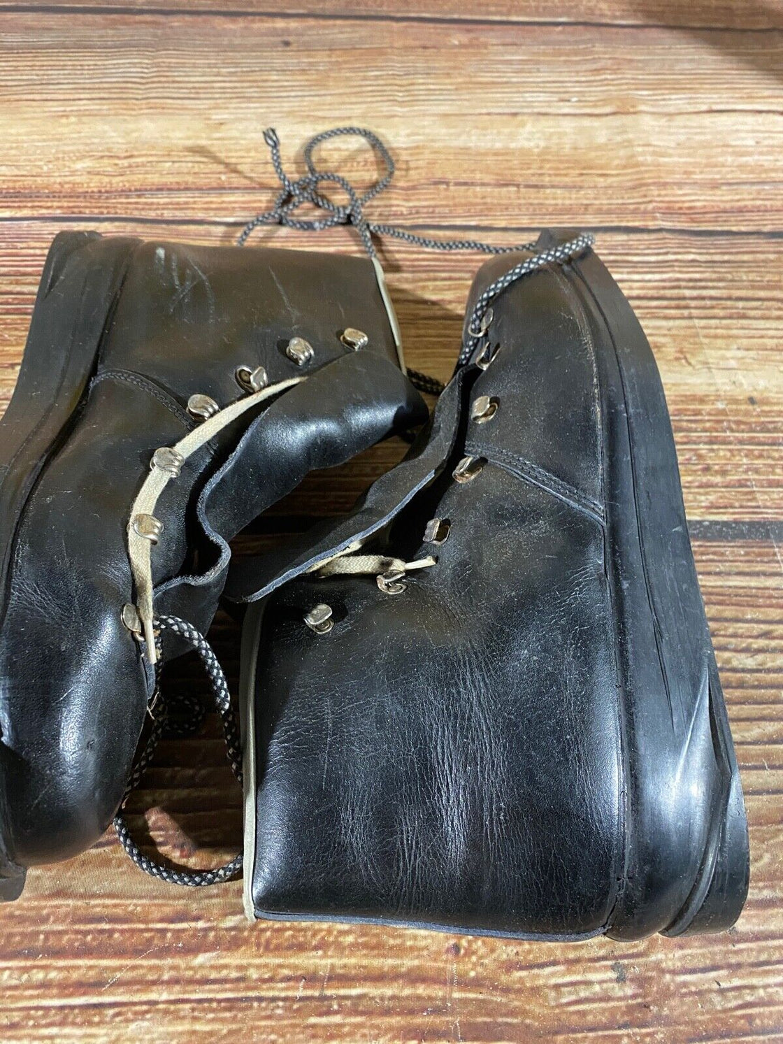 GLOBETROTTER Vintage Leather Alpine Ski Boots EU46 US11 Mondo 295 KL114