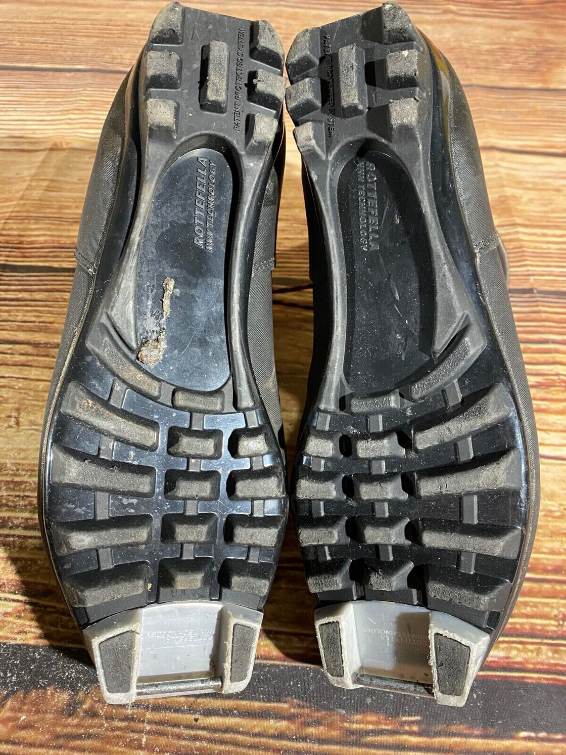 Alpina T5 Plus Nordic Cross Country Ski Boots Size EU40 US7.5 for NNN 2817