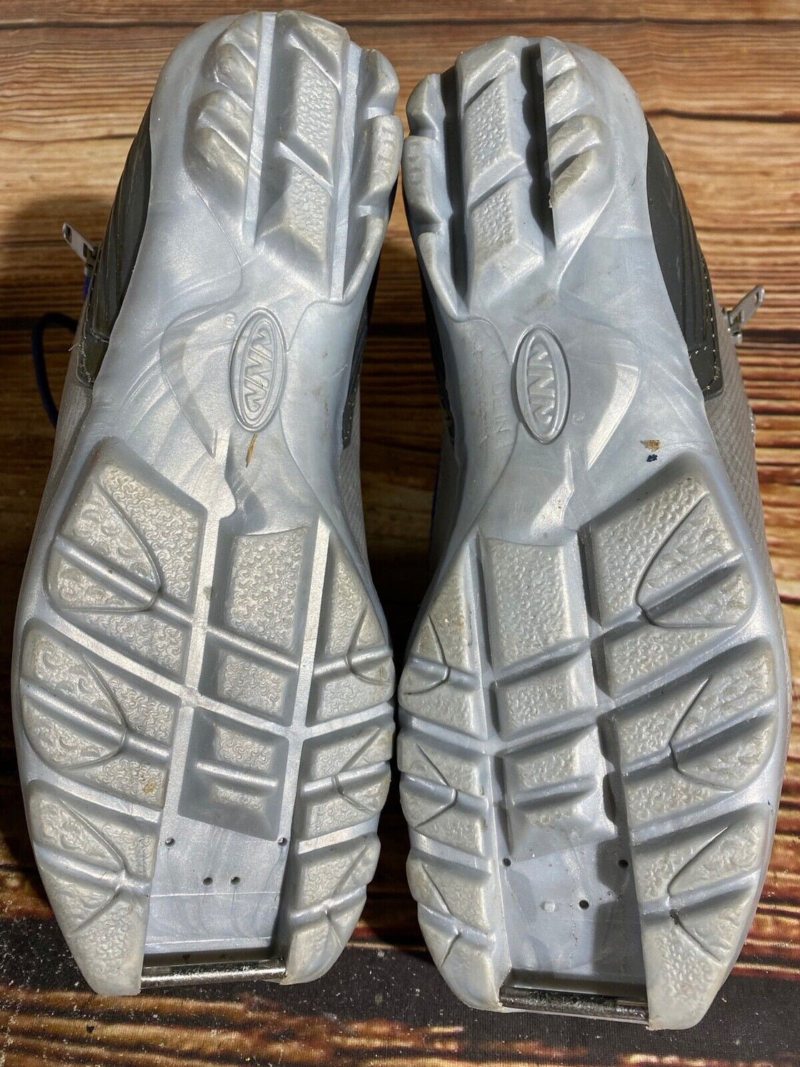 Alpina ST11j Nordic Cross Country Ski Boots Size EU35 US3.5 for NNN 819