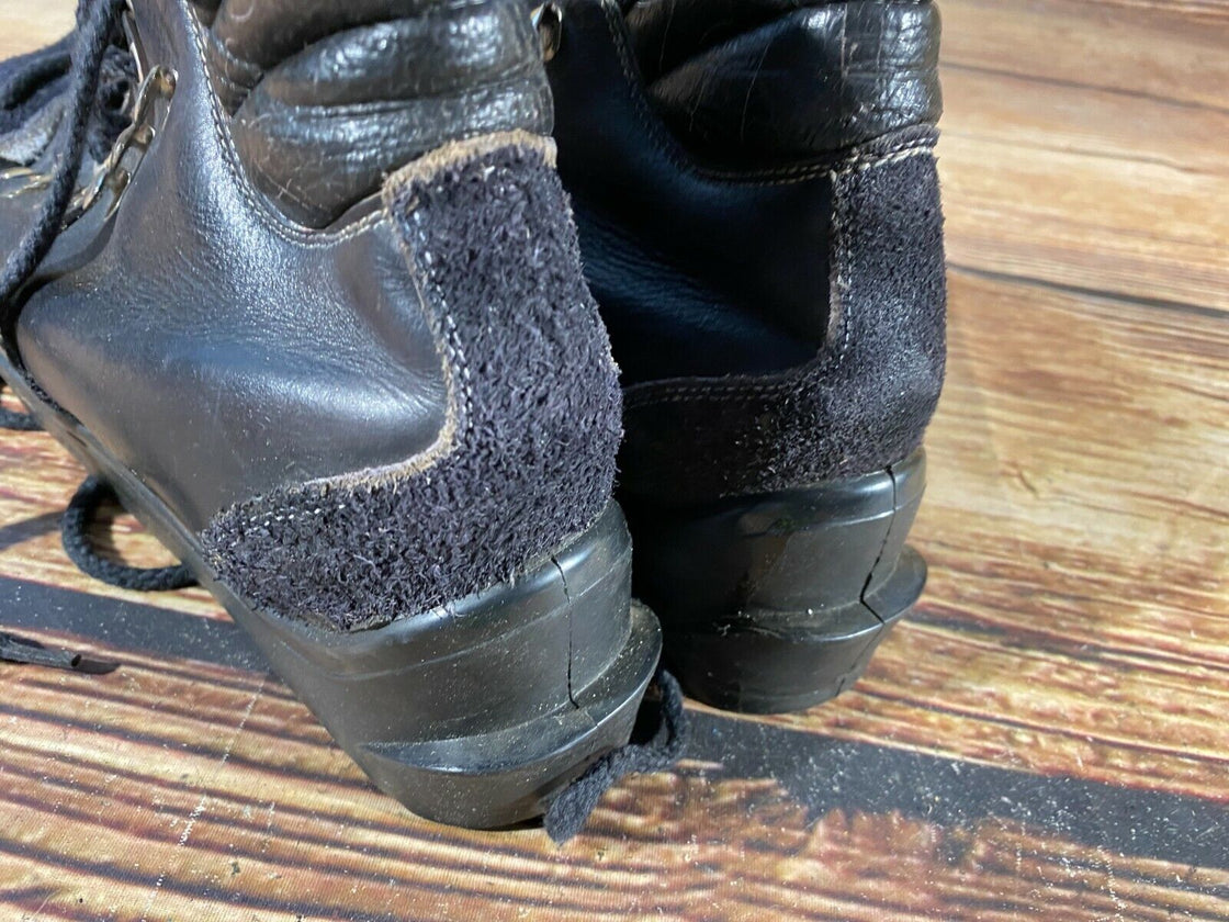 Vintage Alpine Ski Boots Downhill Skiing Cable Bindings US5 UK4 Mondo 236 KL100