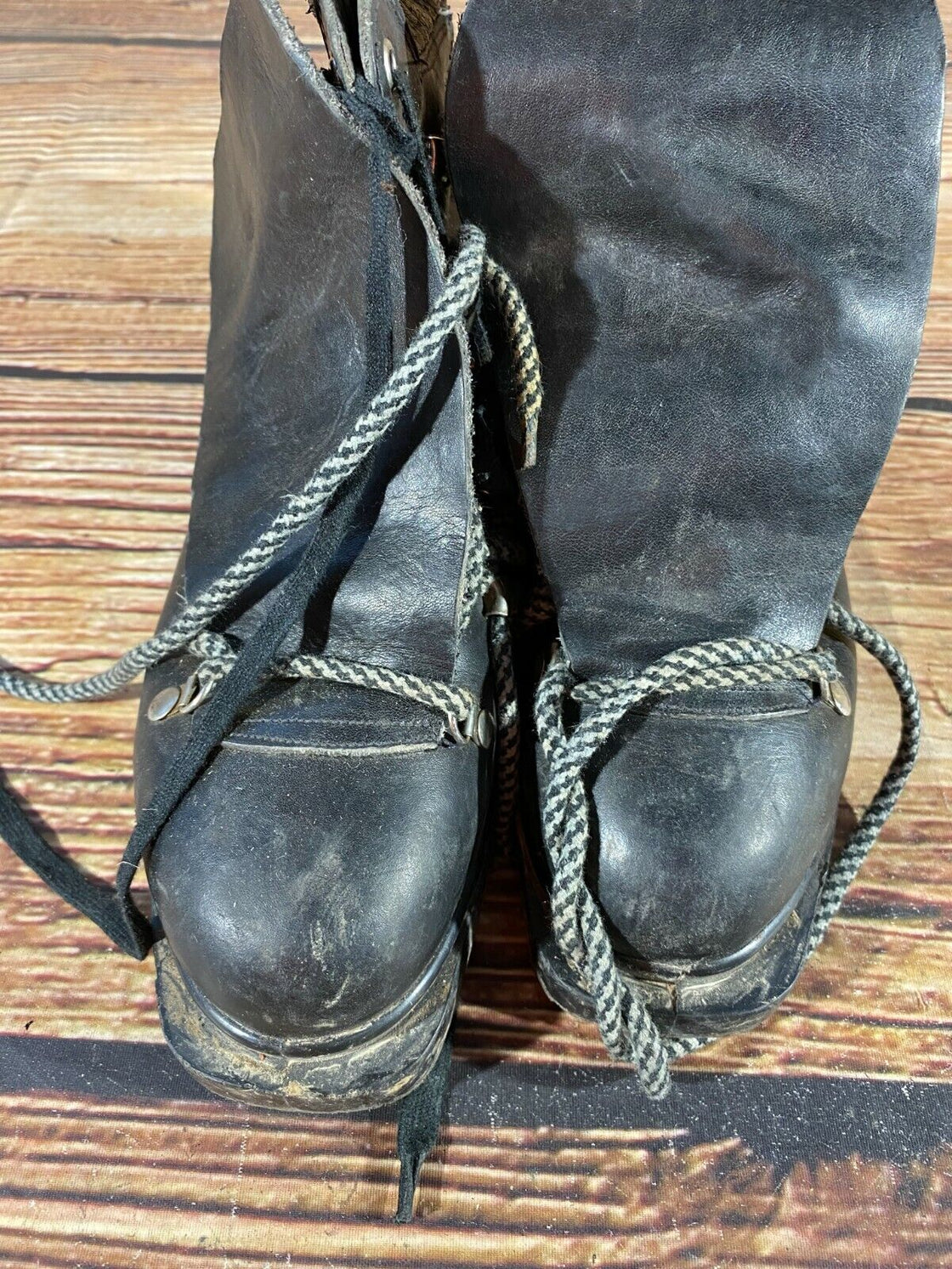 Vintage Alpine Ski Boots Skiing EU38.5 US6 UK5 Mondo 244 Cable Bindings KL129