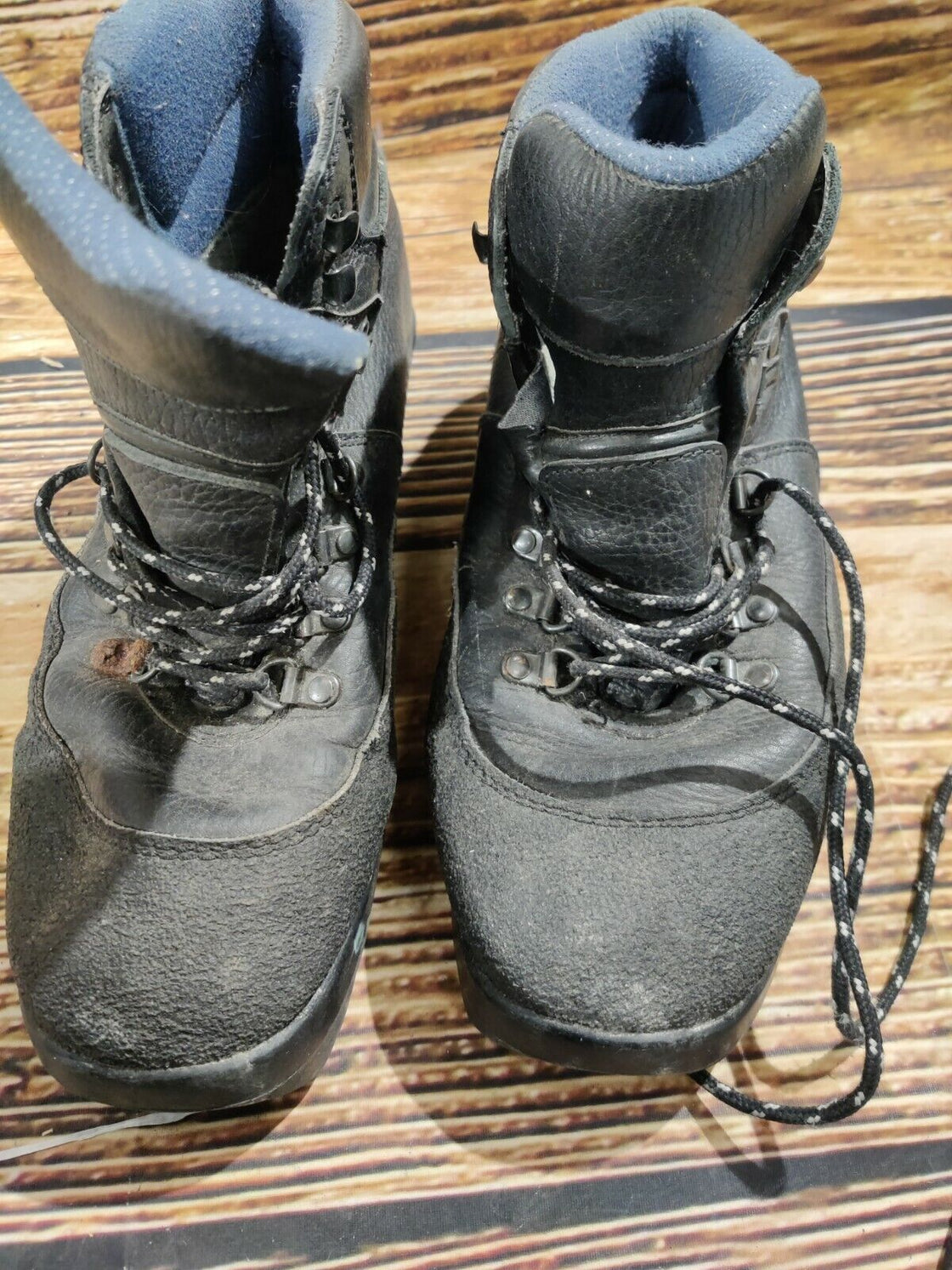 MADSHUS Touring Cross Country Nordic Backcountry Ski Boots EU43 US9 NNN-BC 1848