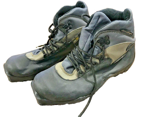 Salomon Cross Country Ski Boots Classic SNS Profil EU 39 US 7.5 245mm 2415