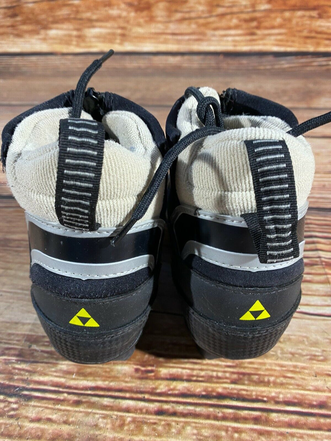 Fischer Ultimate Kids Nordic Cross Country Ski Boots Size EU31 US12.5 NNN F-184