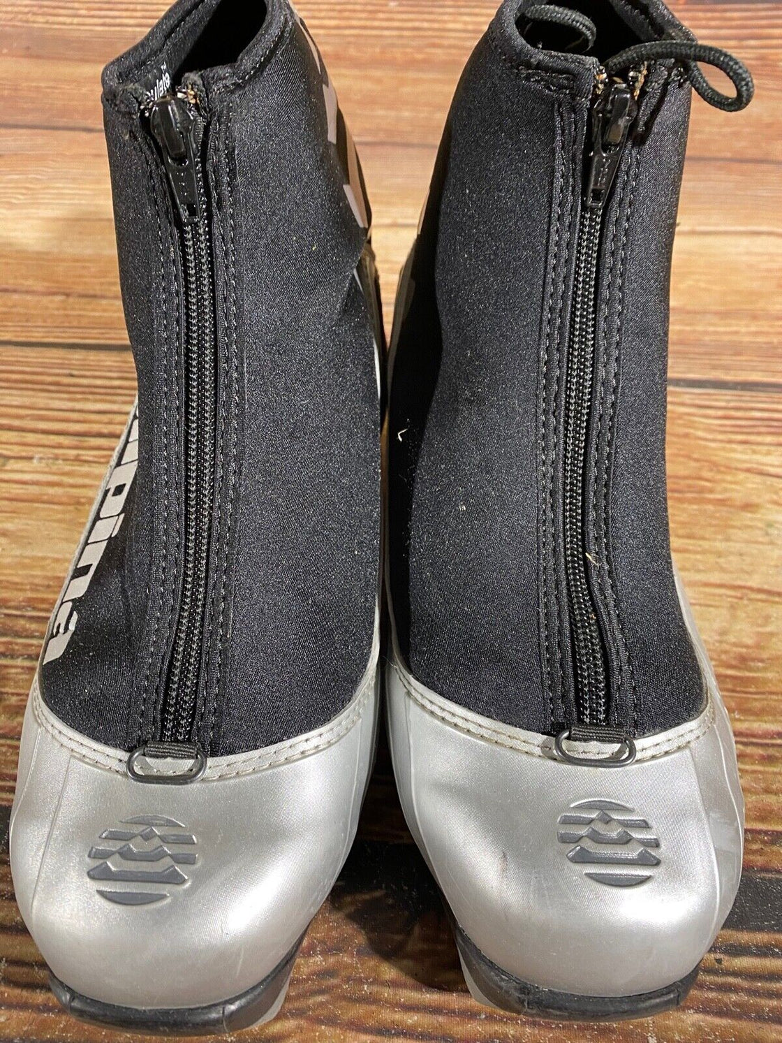 Alpina T10 Nordic Cross Country Ski Boots Size EU39 US7 for NNN 951