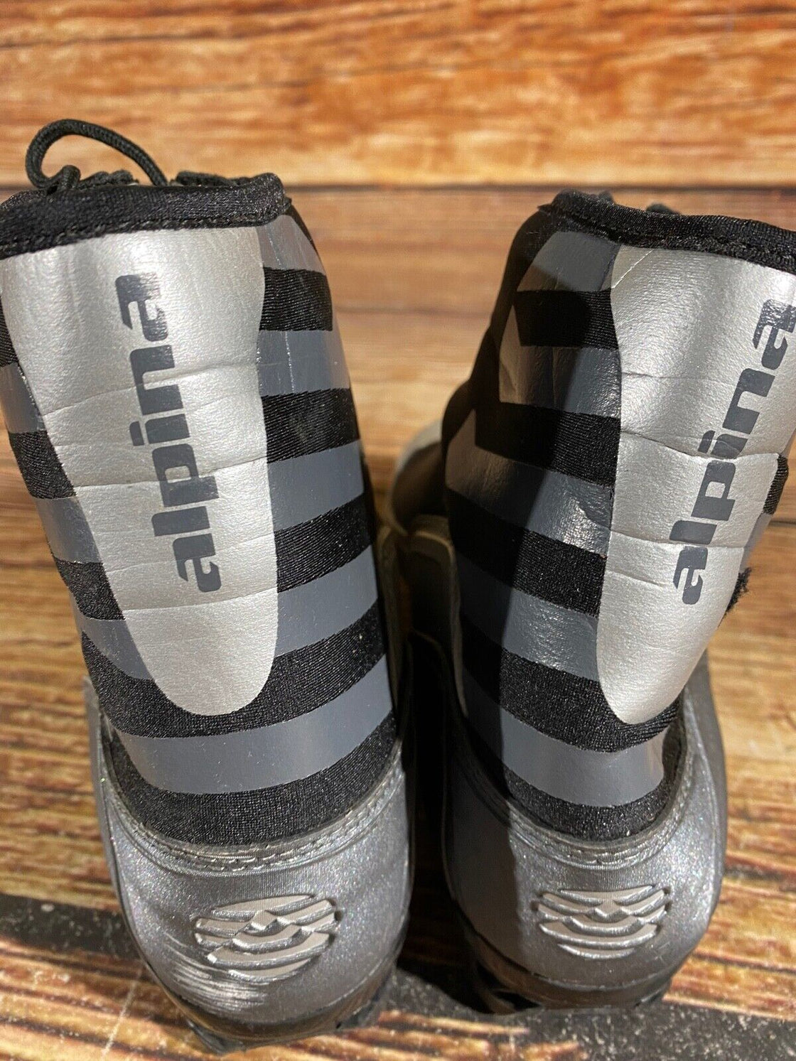 Alpina T10 Nordic Cross Country Ski Boots Size EU39 US7 for NNN 951