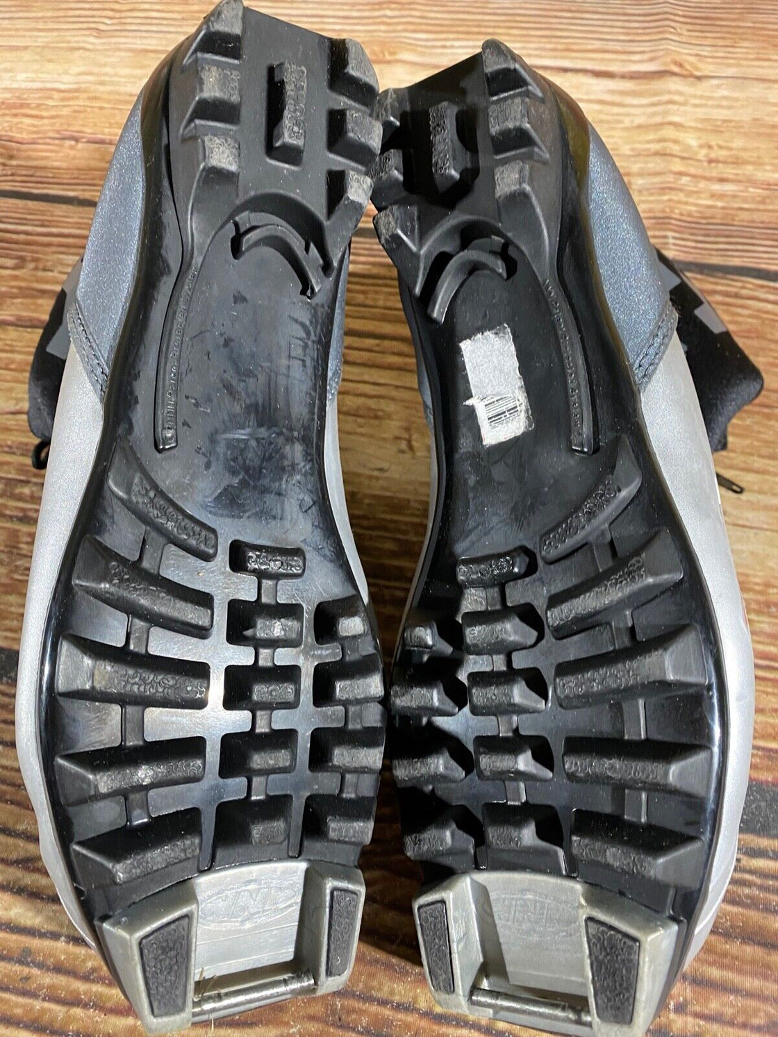 Alpina T10 Nordic Cross Country Ski Boots Size EU39 US7 for NNN 951