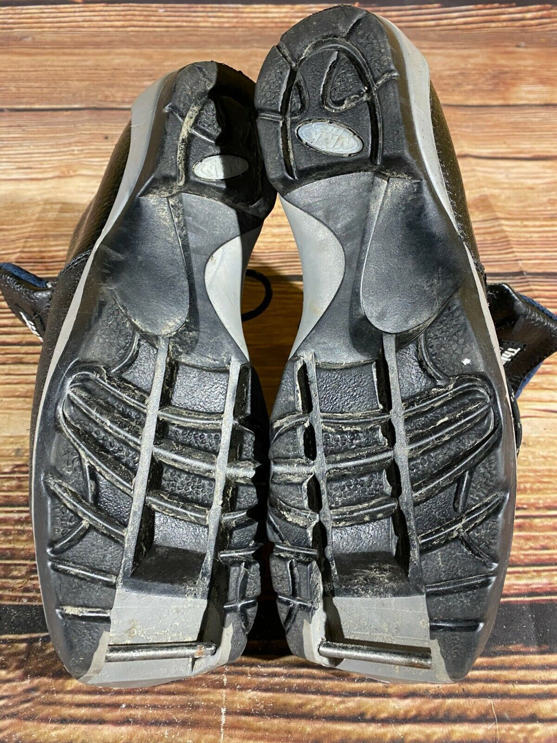 JETTE Back Country Nordic Cross Country Ski Boots Size EU38 US6 NNN BC 1869