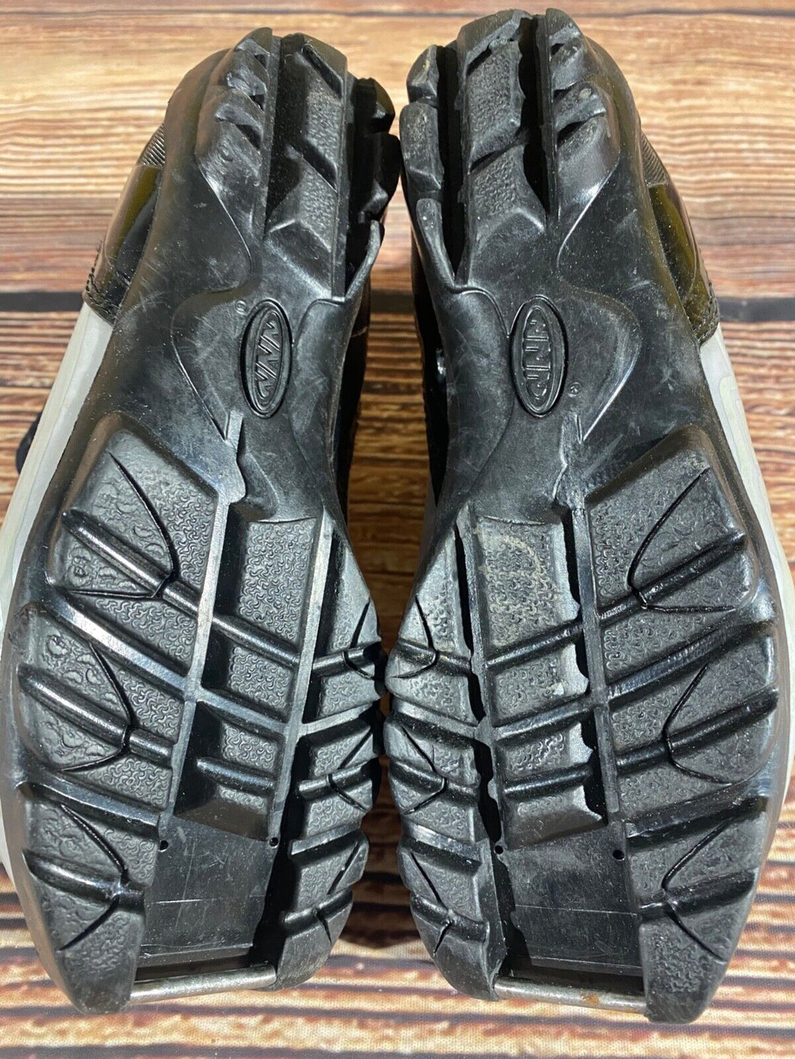 Fischer XJ Sprint Kids Cross Country Ski Boots Size EU35 US3.5 NNN F-483