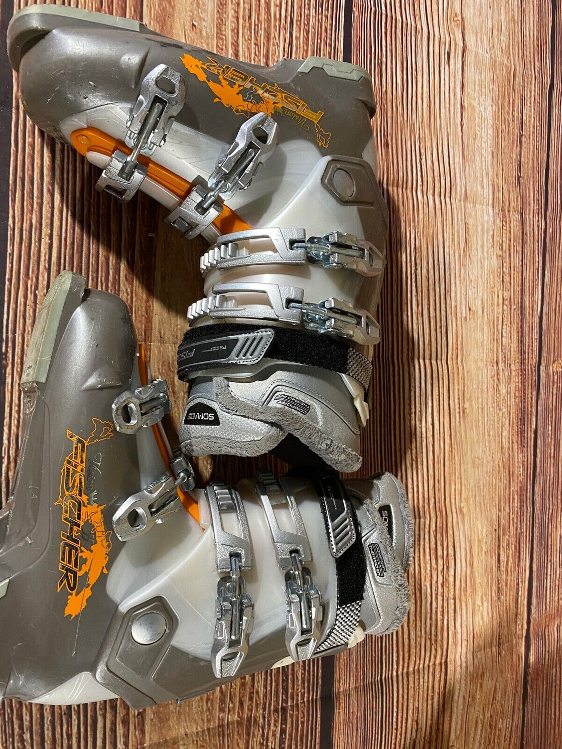 FISCHER Alpine Ski Boots Downhill Size Mondo 258 mm, Outer Sole 302 mm DH166