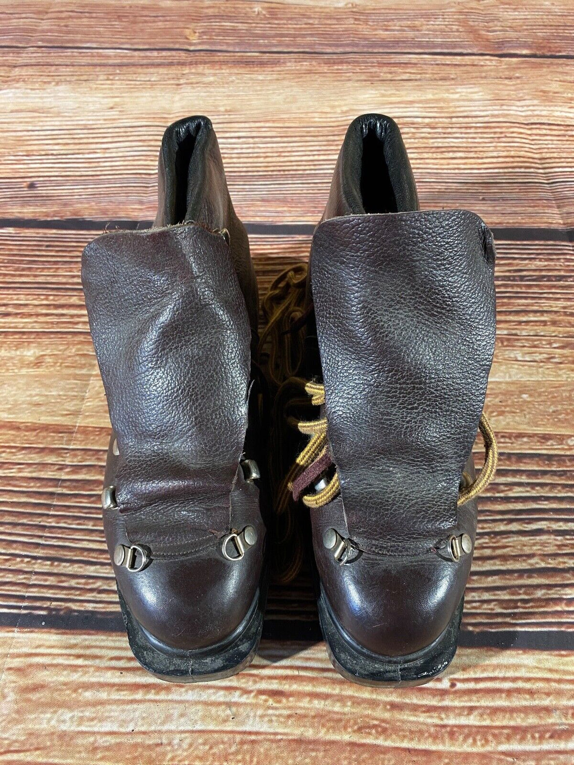 Vintage Alpine Ski Boots Skiing US5.5 UK4.5 Mondo 243 Cable Bindings KL135