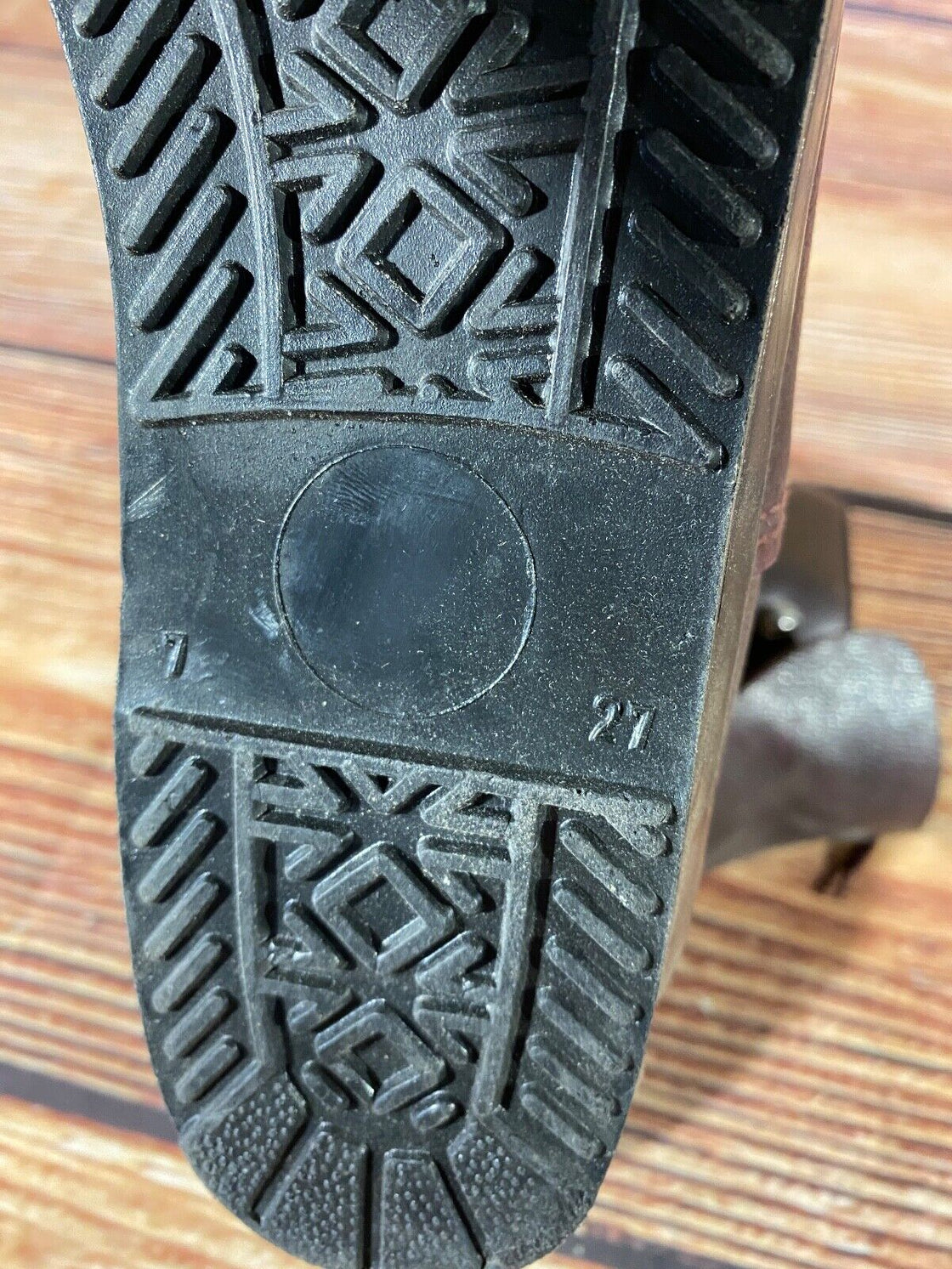Vintage Alpine Ski Boots Skiing EU40 US7 UK6 Mondo 265 Cable Bindings KL136
