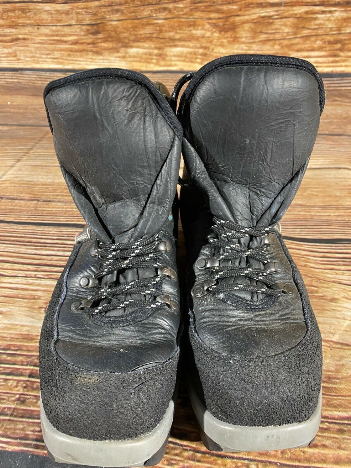 Alpina Back Country Nordic Ski Boots Size EU42 US9 NNN-BC bindings 1837