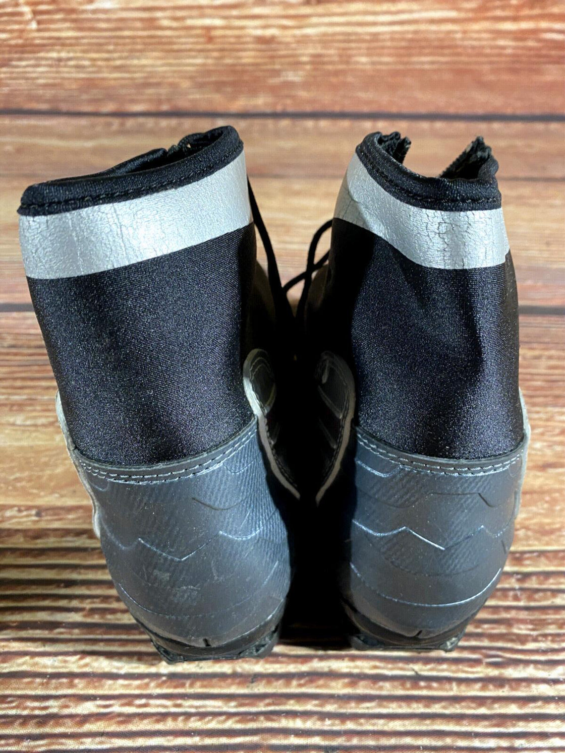 Alpina ST10 Nordic Cross Country Ski Boots Size EU39 US7 for NNN 3031