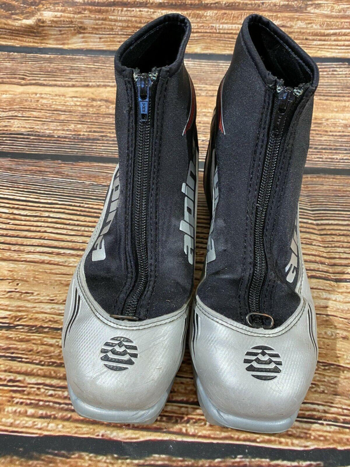 Alpina ST10 Cross Country Ski Boots Combi Size EU39 US7 NNN 2873