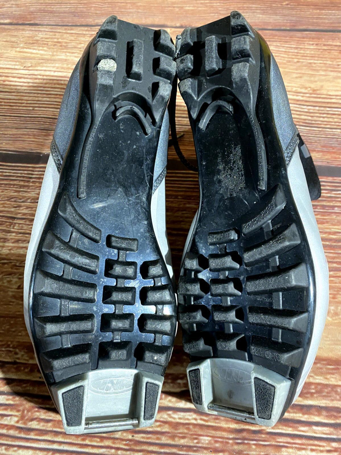 Alpina T10 Nordic Cross Country Ski Boots Size EU39 US7 for NNN 1046