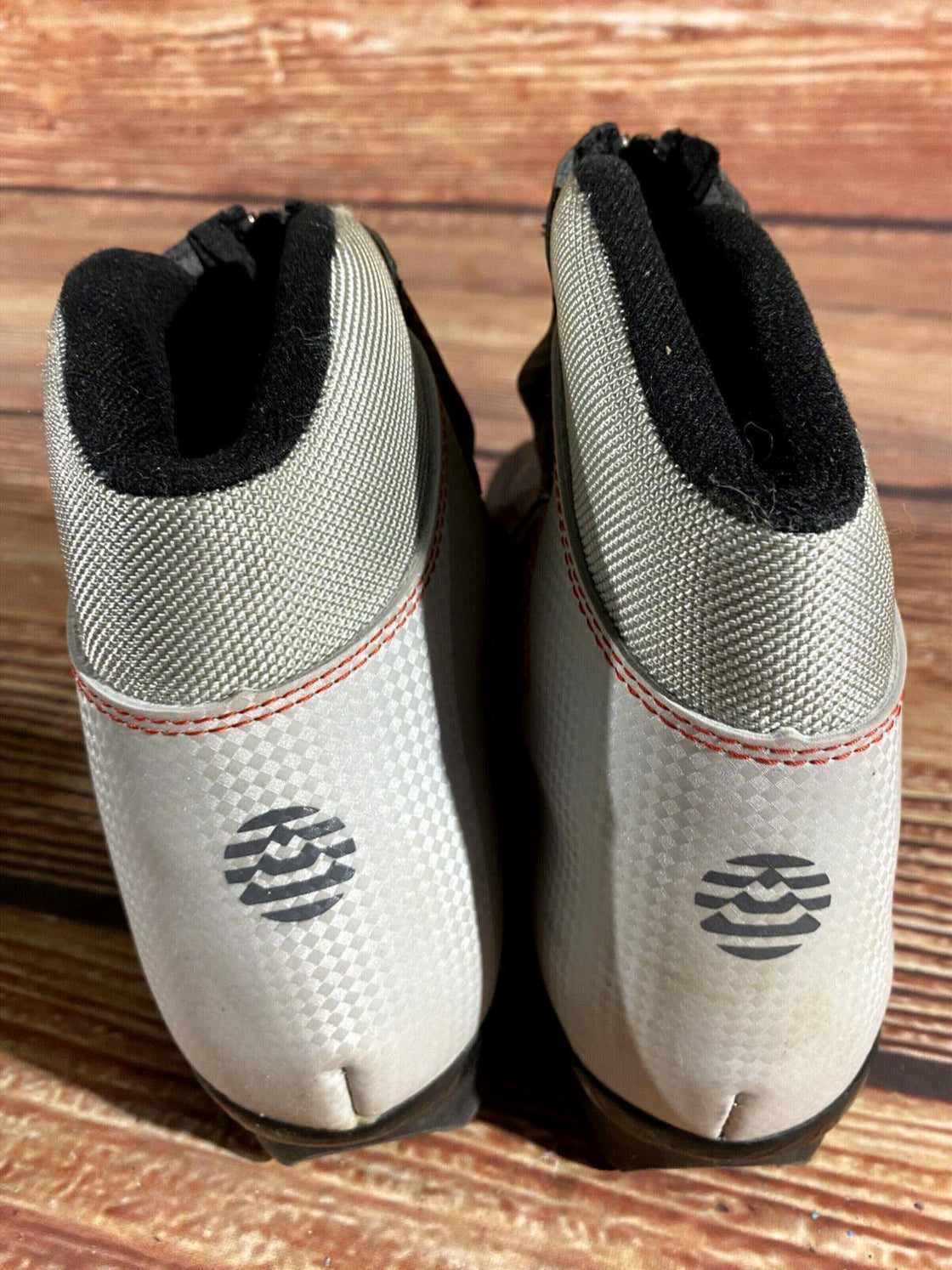 Alpina Touring Nordic Cross Country Ski Boots Size EU41 US8 for NNN 922