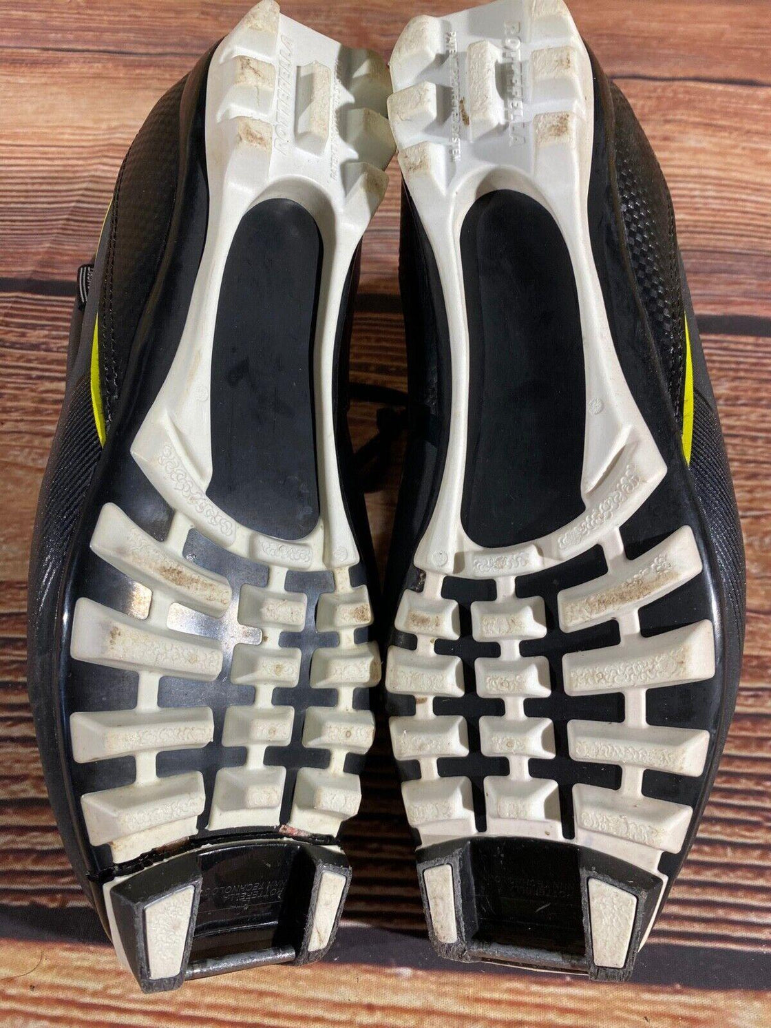 Fischer RC3 Classic Nordic Cross Country Ski Boots Size EU43 US9.5 for NNN 1563