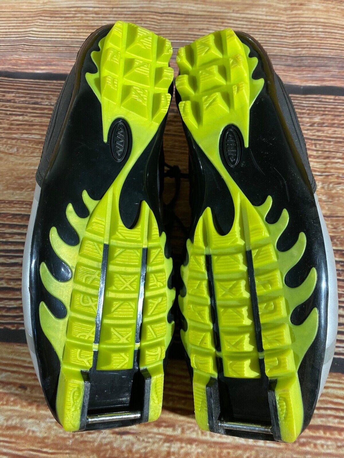 Fischer RC5 Classic Nordic Cross Country Ski Boots Size EU39 US7 for NNN 1456