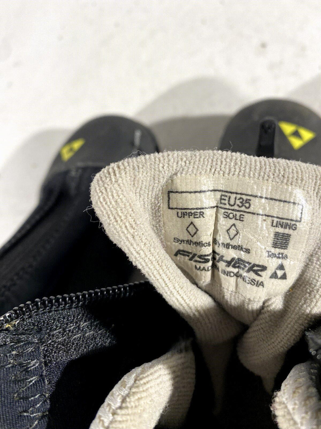 Fischer Ultimate Cross Country Classic Ski Boots Size EU35 US3.5 NNN 1350